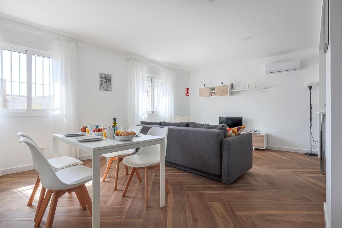 Algaba aral - Housity