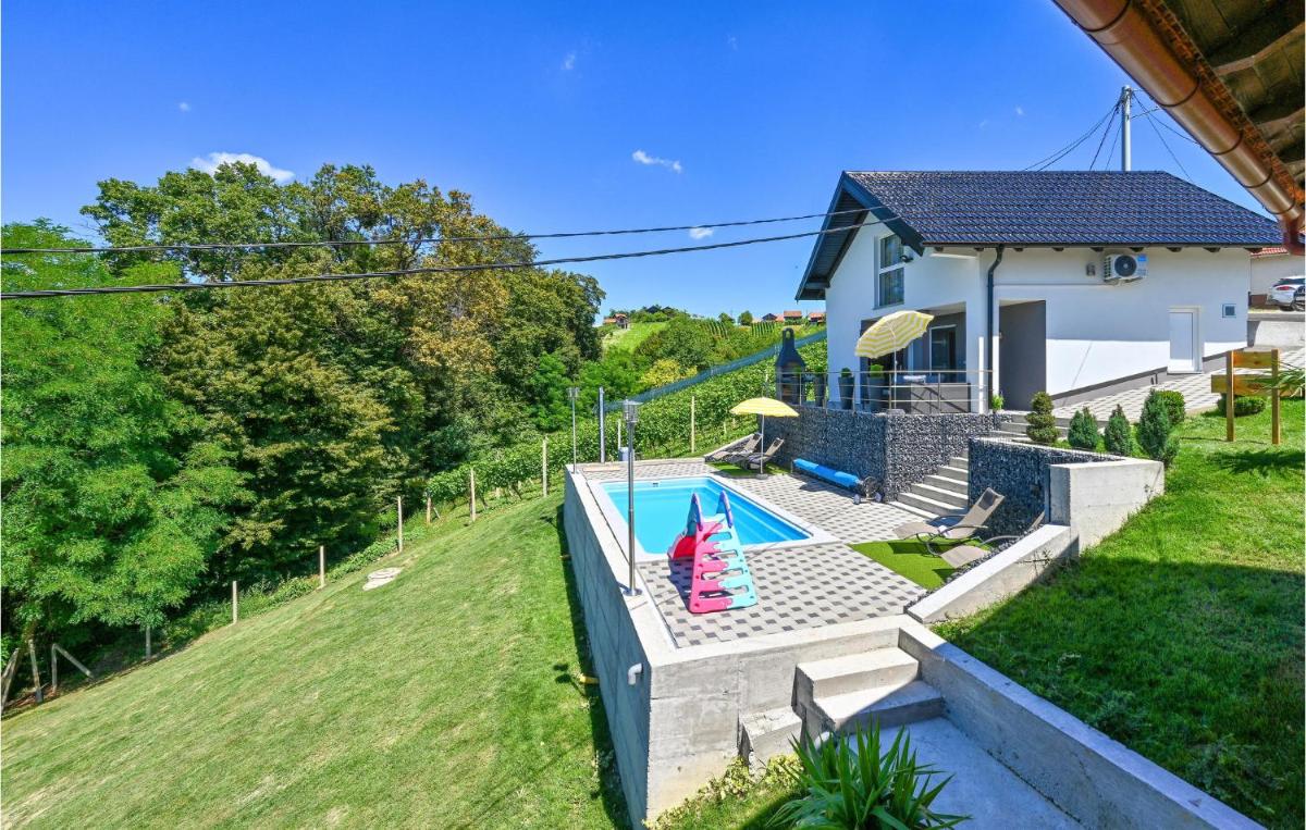 Stunning Home In Andrasevec With Sauna - Housity