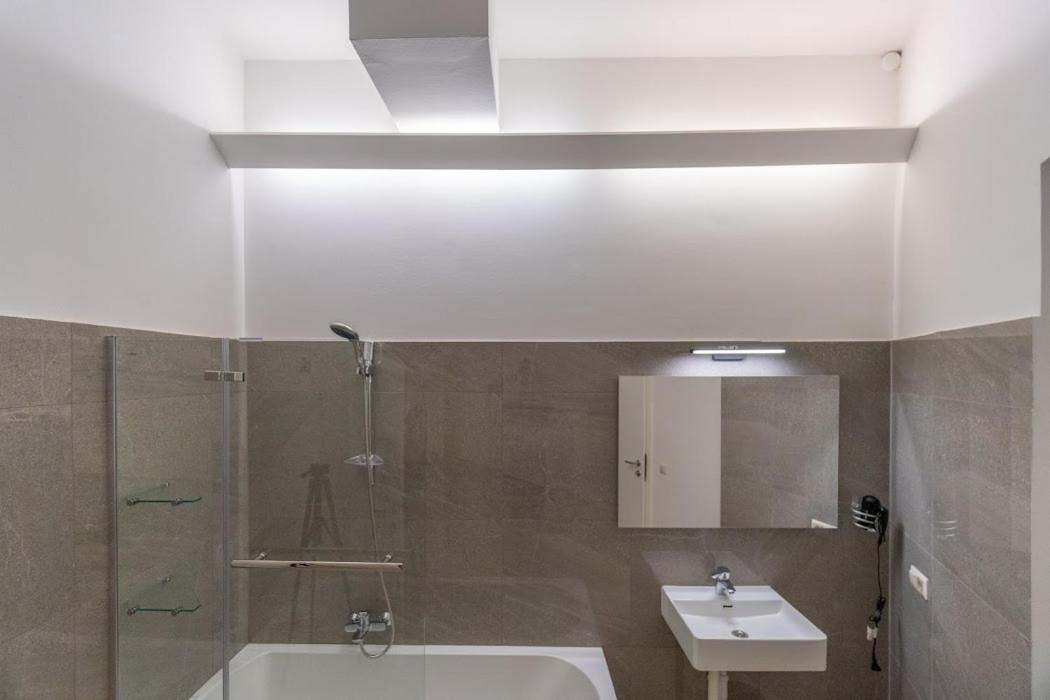 Centre Apartments - Housity