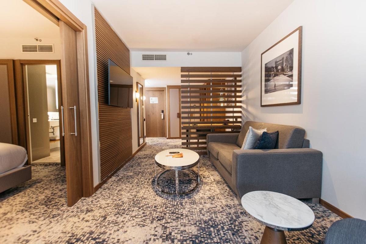Zona de estar de InterContinental Barcelona by IHG