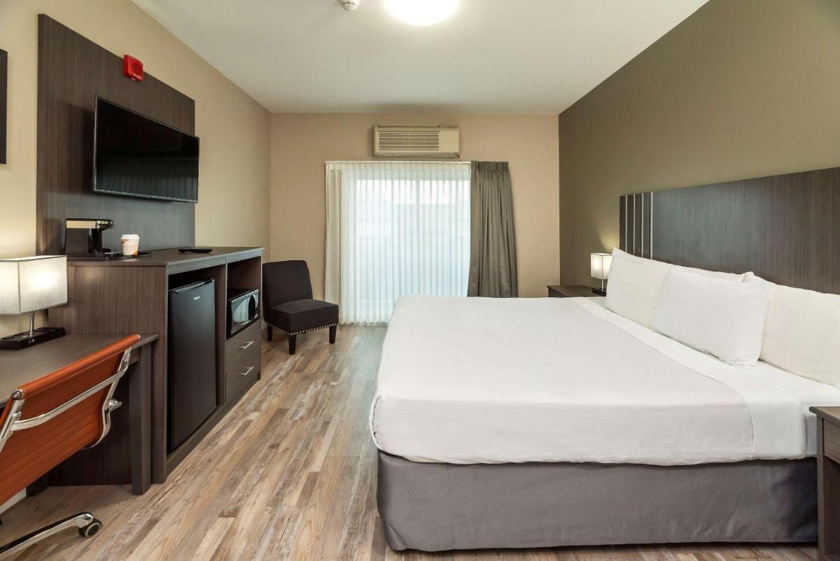 Econo Lodge - Housity