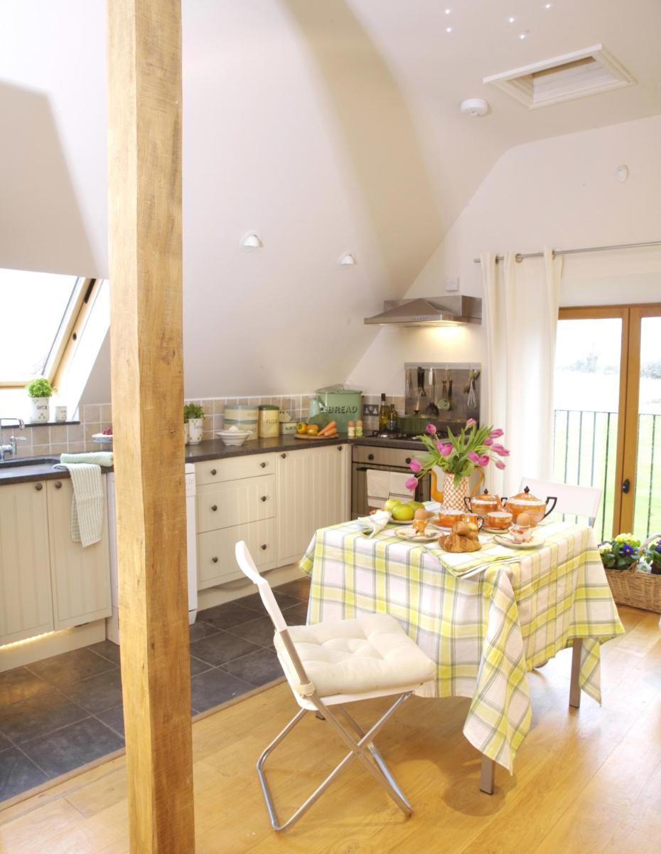 Fosse Farmhouse Holiday Cottages - Housity