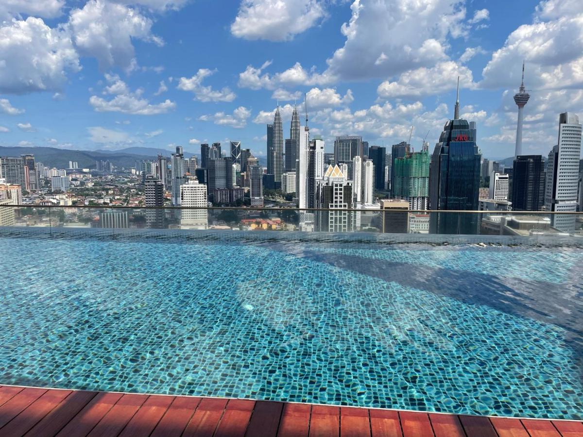 Regalia sky pool klcc by pasira home - Housity