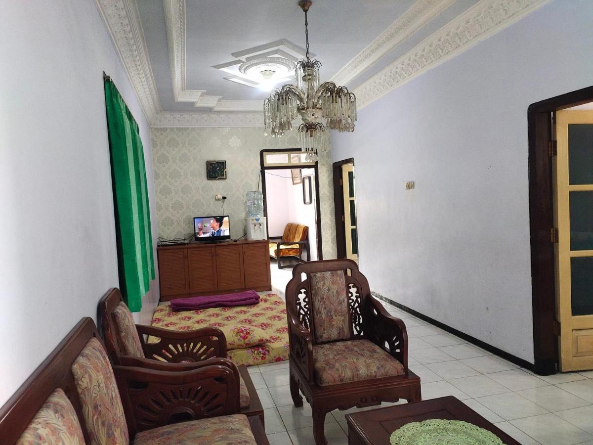Homestay Wonotoro Asri 4 Gunung Bromo - Housity