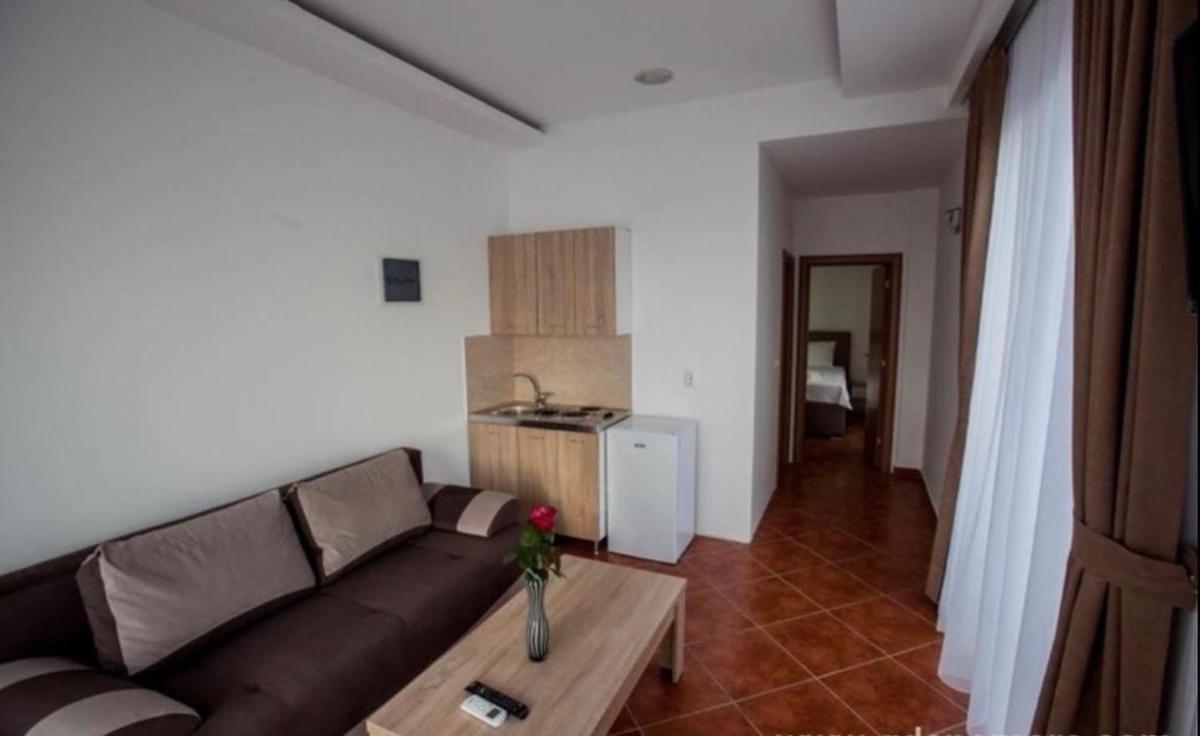 DeLux Apartmani - Housity