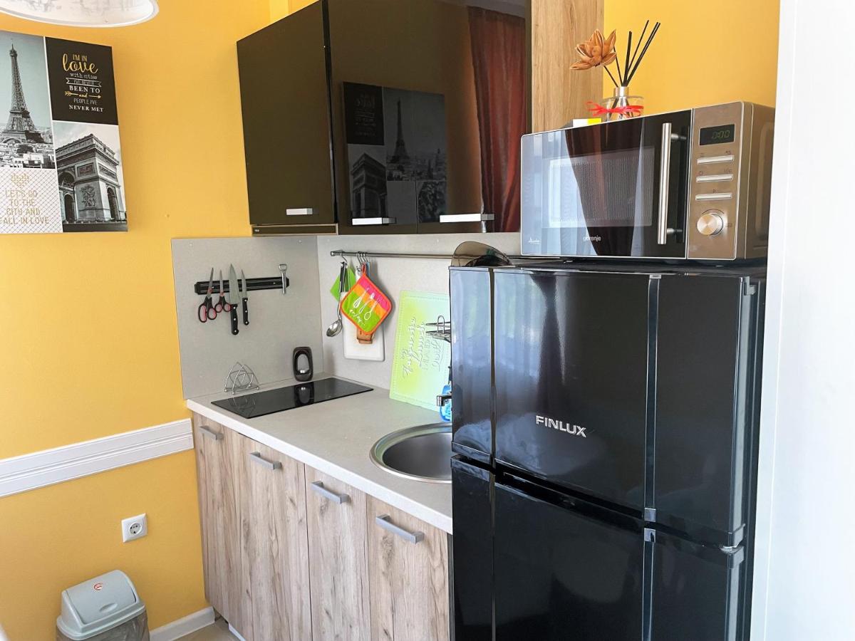 Bright 1BD Apartment with Nice Terrace - Housity