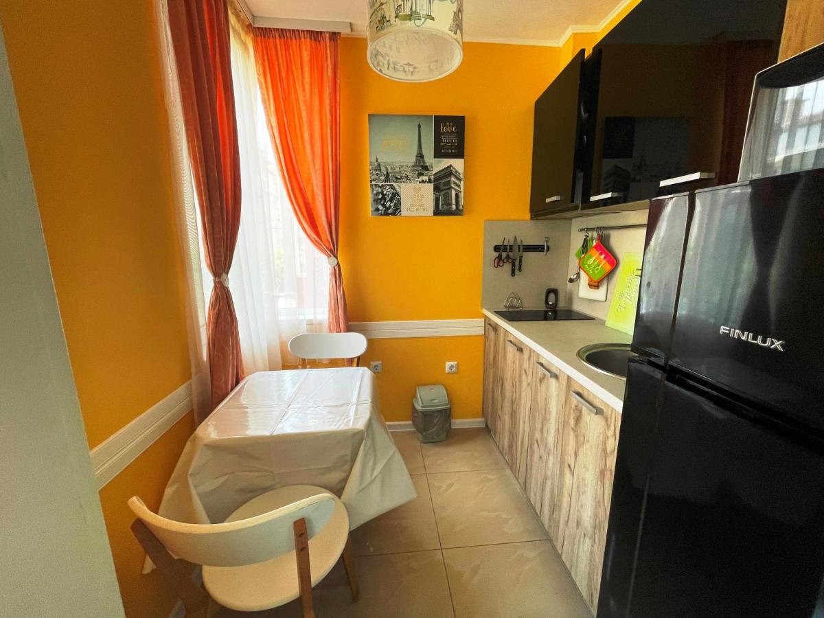 Bright 1BD Apartment with Nice Terrace - Housity