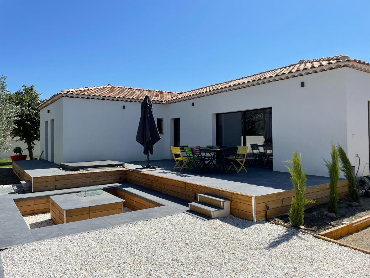 Magnifique villa avec piscine / jacuzzi / brasero - Housity