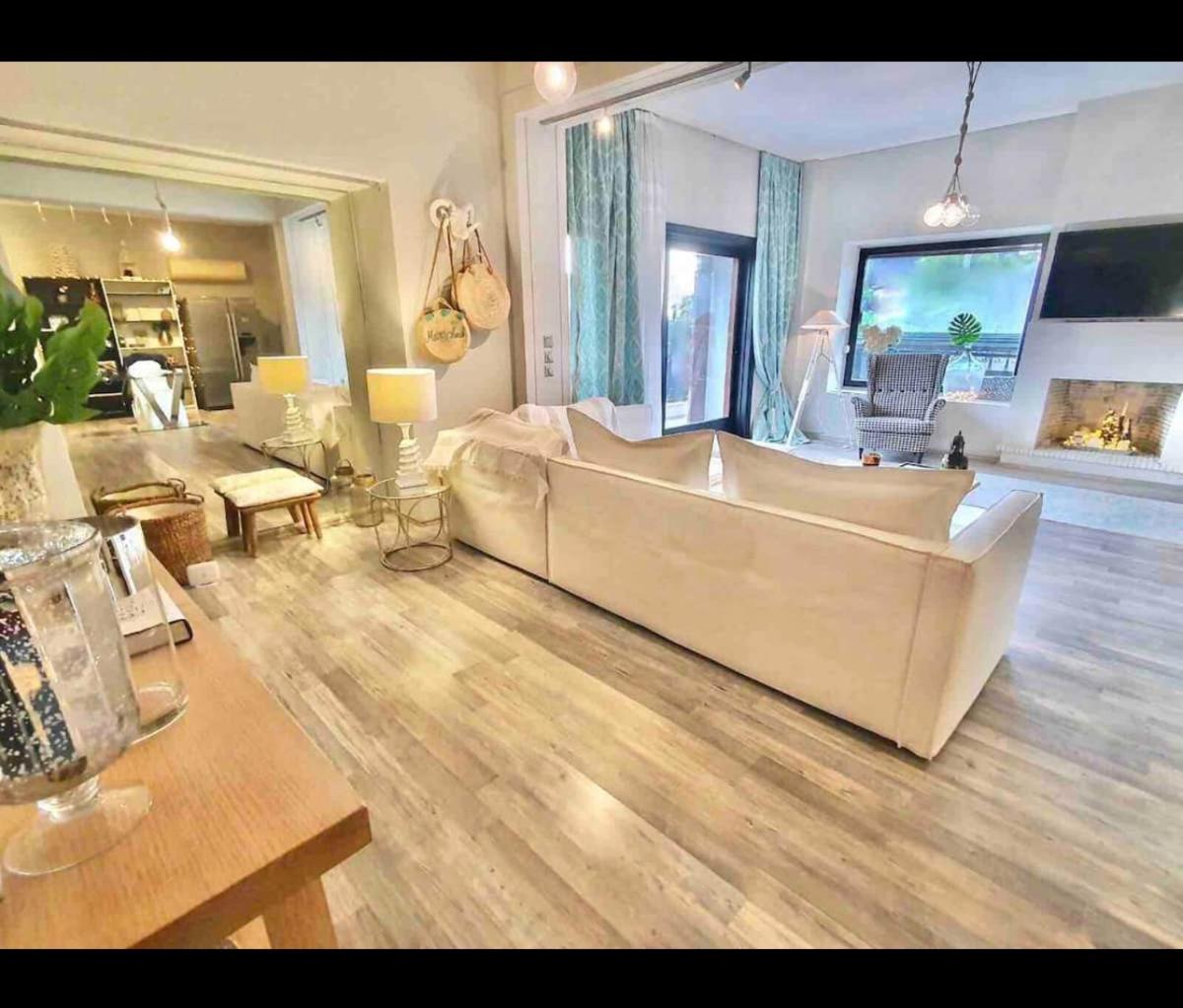 Suitetrails - Emerald Apartment Suite
