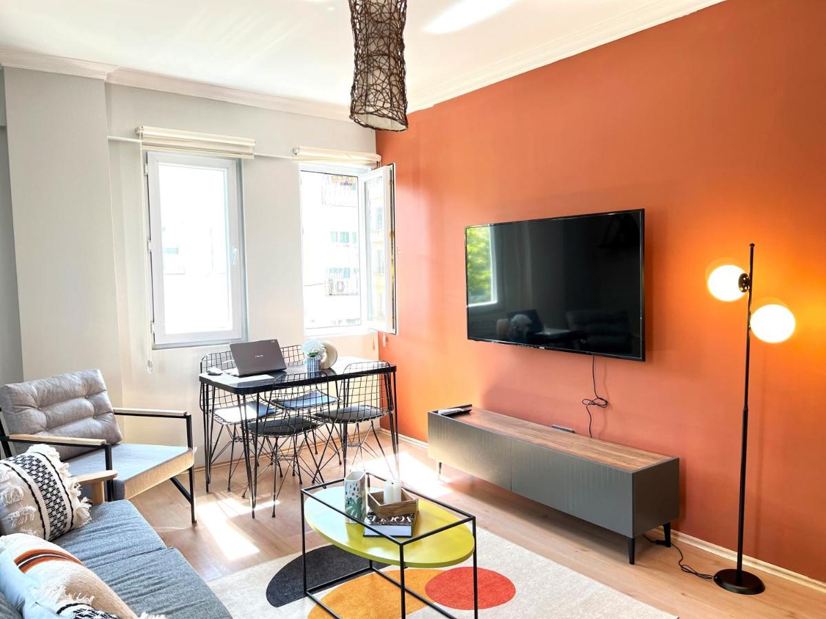WONDER HOMES- Cozy Flat, 2BR, Terrace, Cihangir - Housity