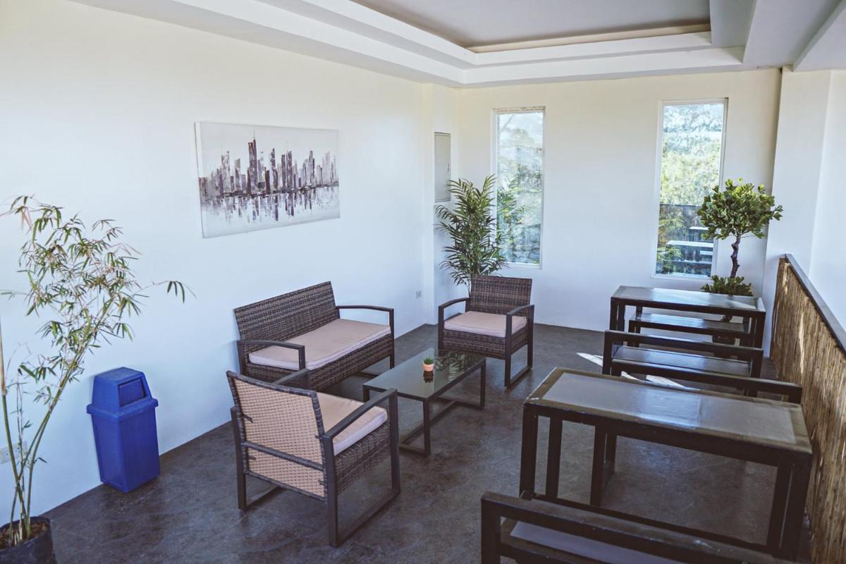 G Hotel - Housity