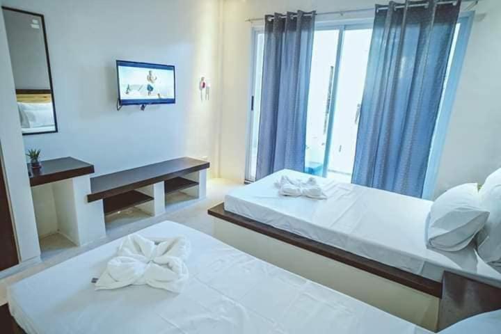 G Hotel - Housity