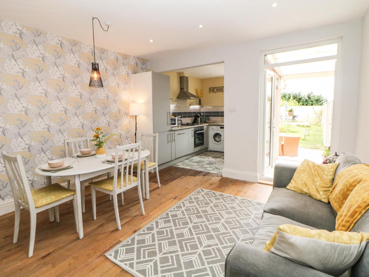 Appletree Cottage - Housity