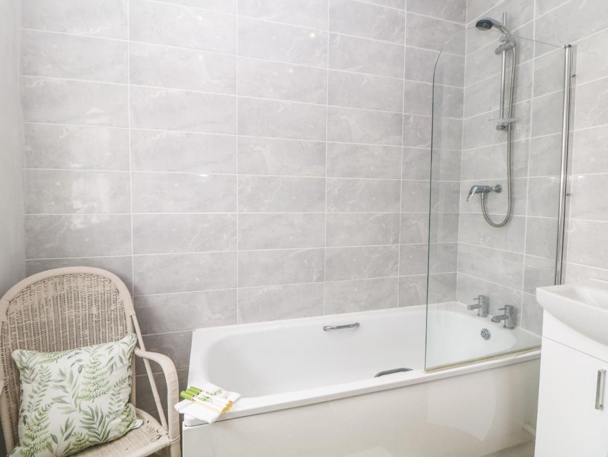 Appletree Cottage - Housity