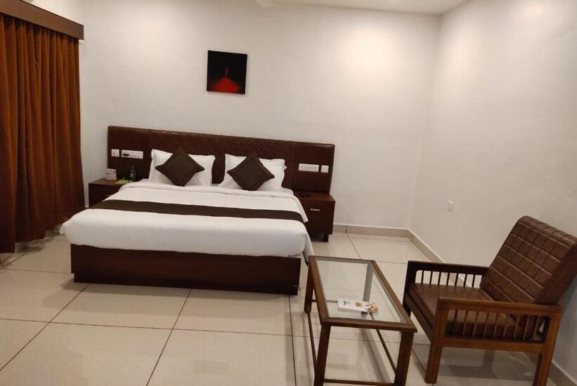 Hotel Vani - Housity