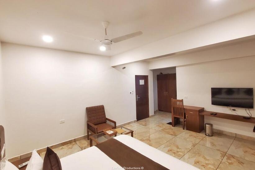 Hotel Vani - Housity