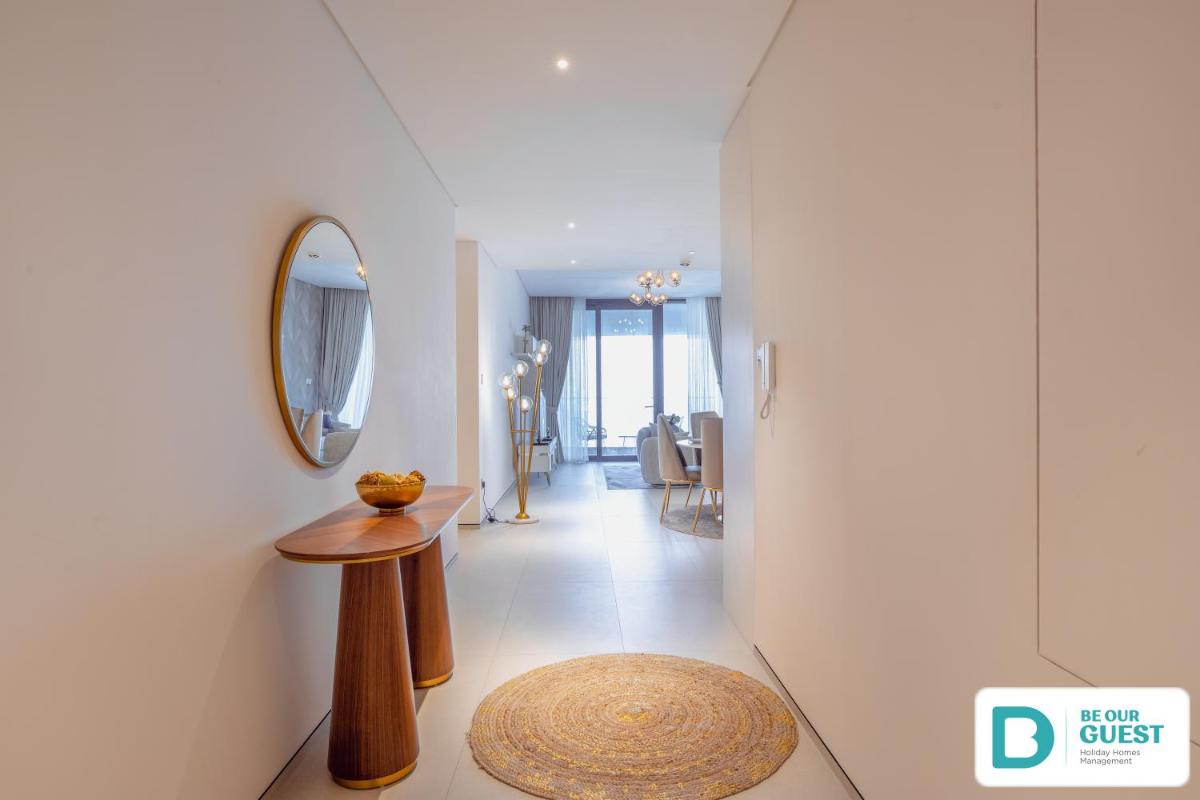 Luxury 3 Bedroom  Beach Front and Ain Dubai view - Housity