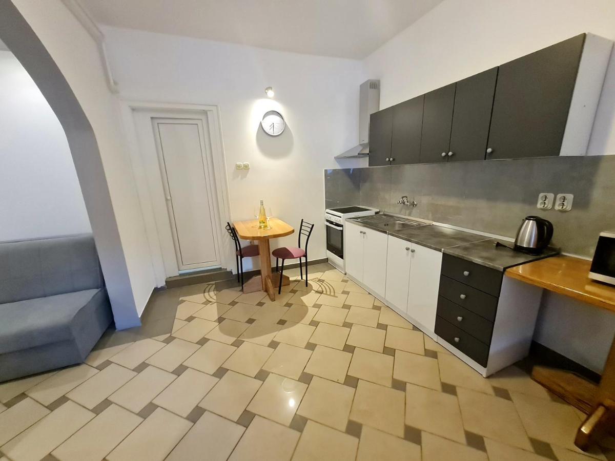 Studio Apartman Grgurić - Housity