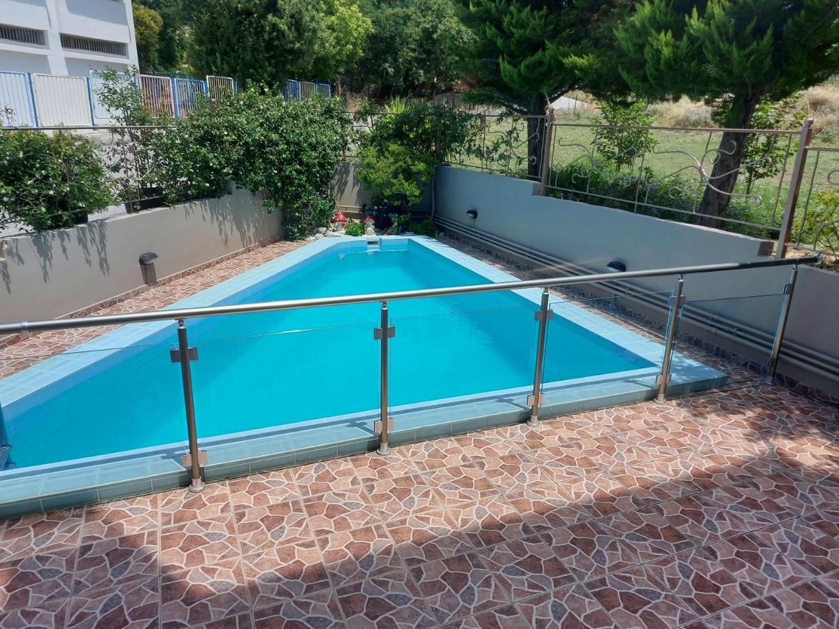 Violet Studio με πισίνα - Housity