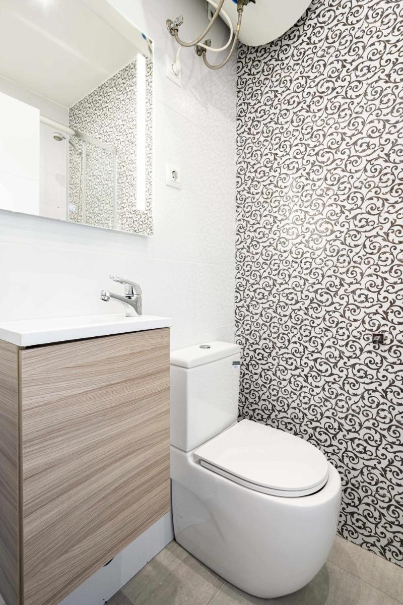 Cuidadosamente decorado apartamento junto al metro - Housity