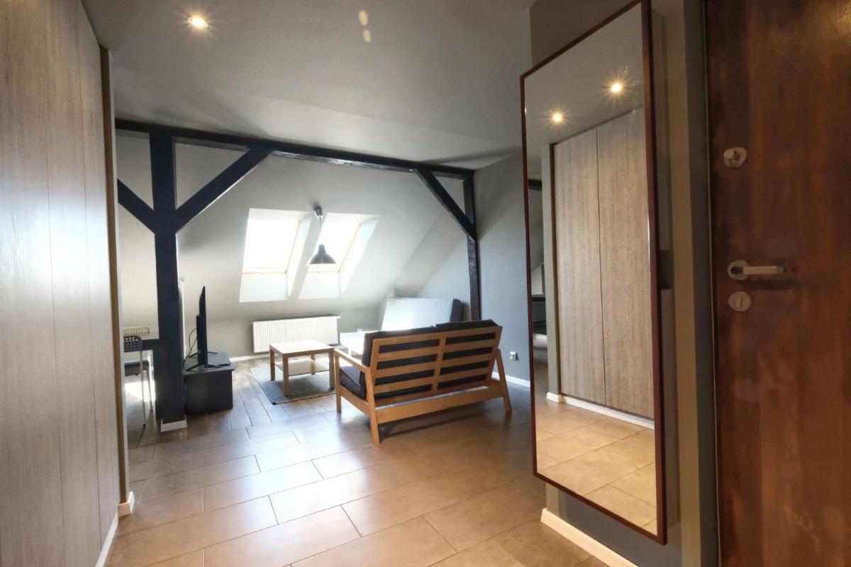 Klimatyczne poddasze 2 - Housity