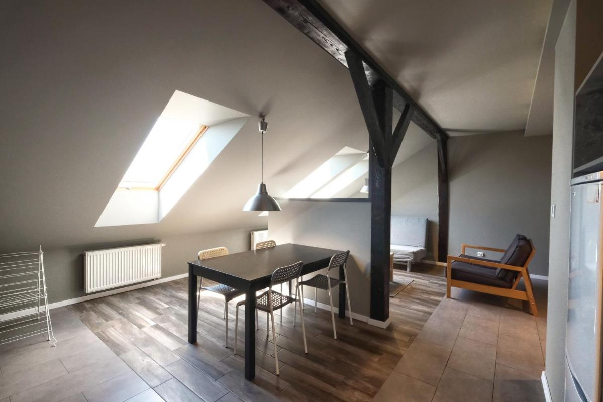 Klimatyczne poddasze 2 - Housity