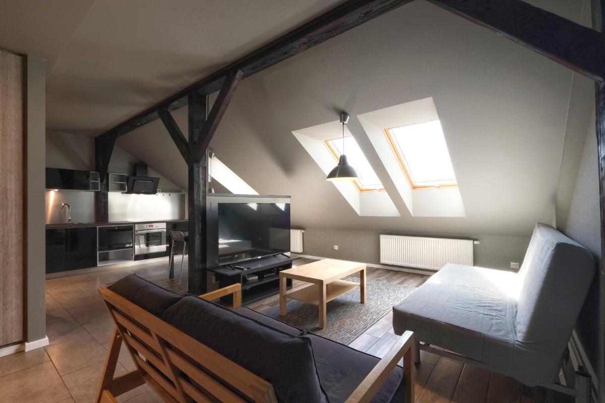 Klimatyczne poddasze 2 - Housity