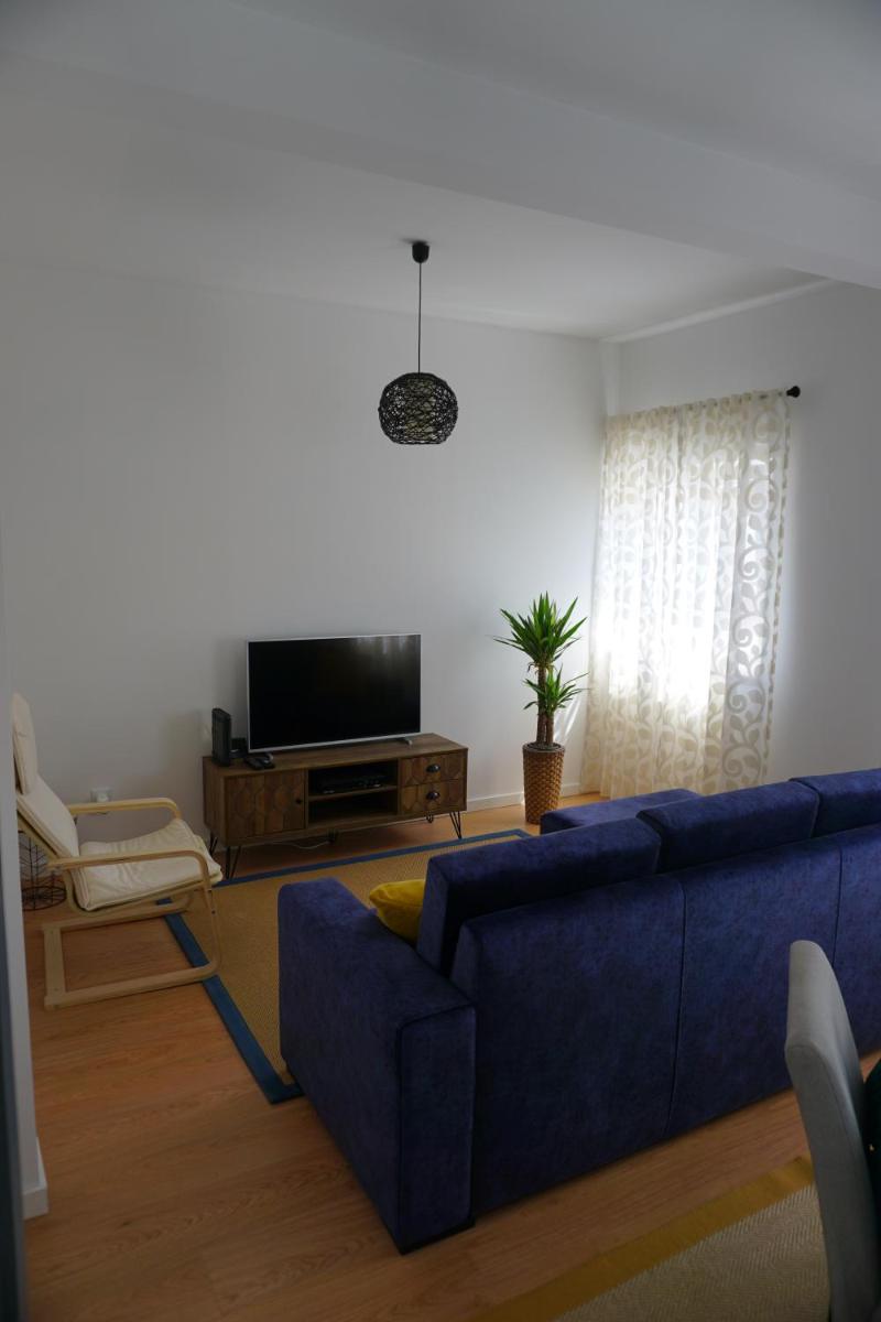 Portela House - T3 Residential home 50 meters from the beach - Housity