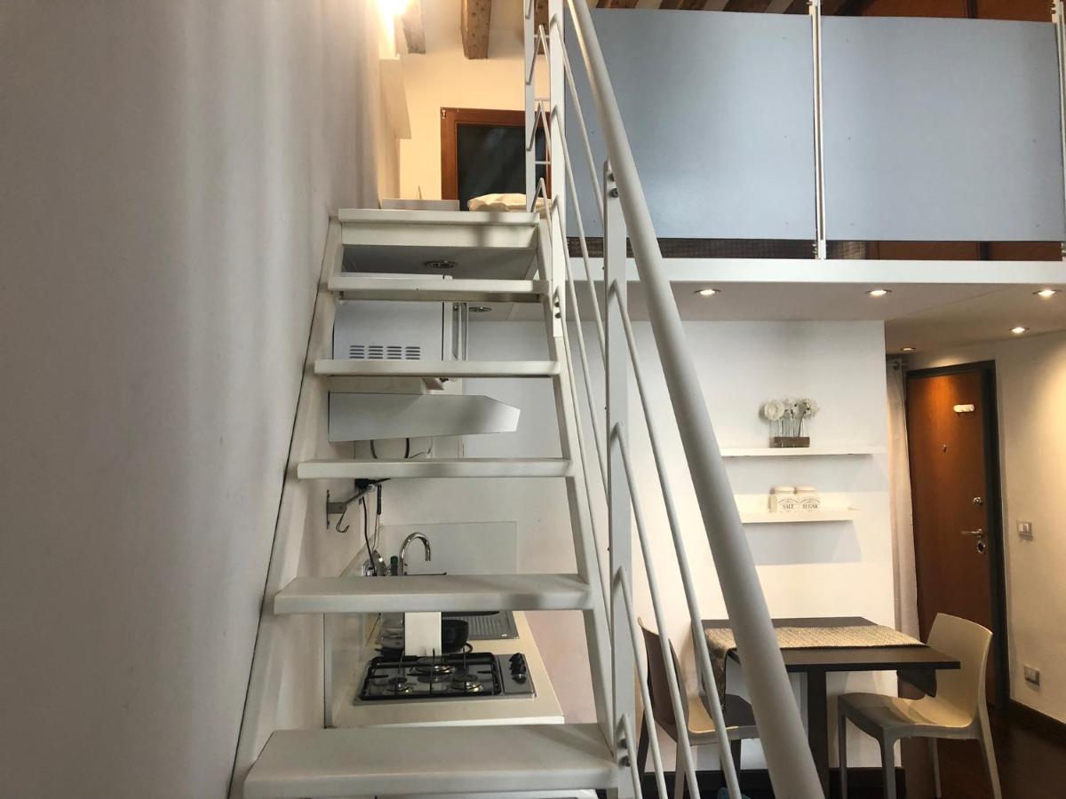 Venetian Loft House - Housity