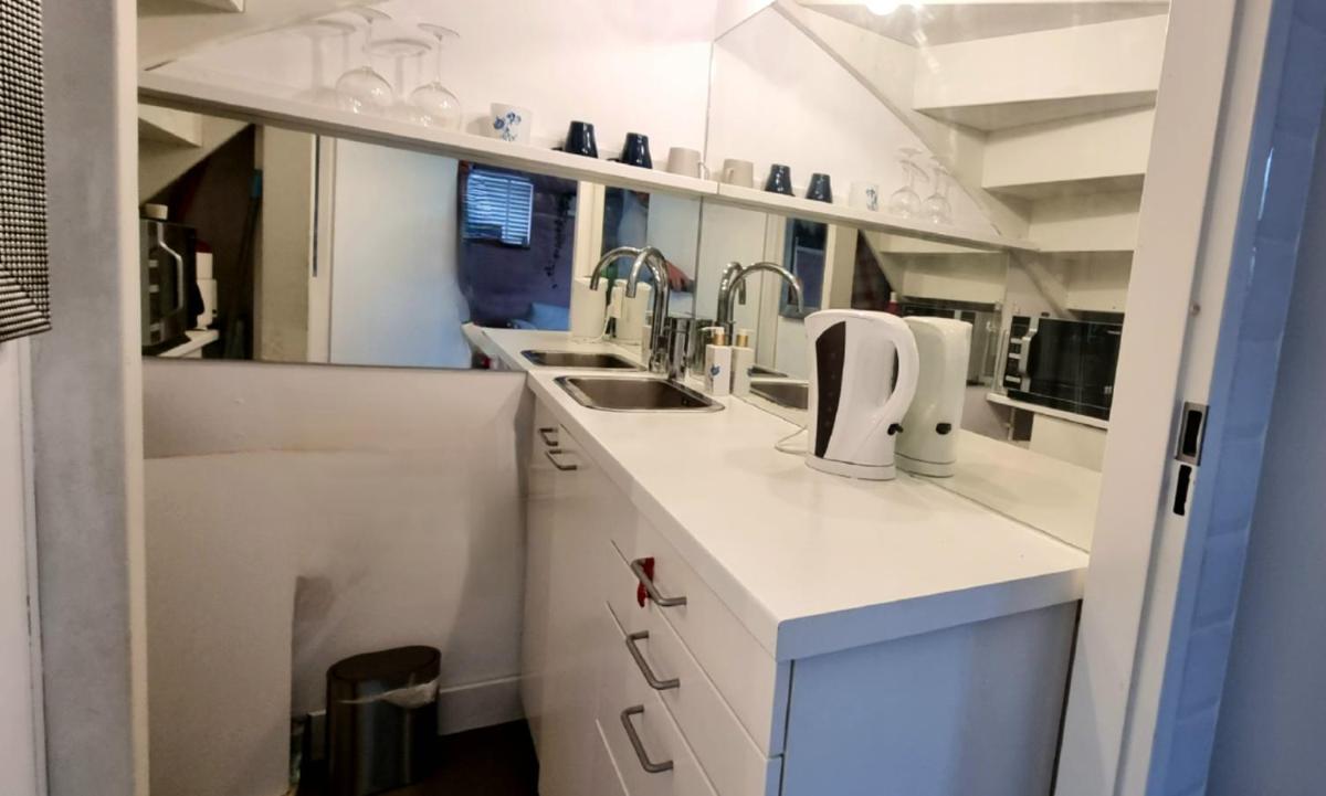Suitetrails - Lovely 1 bedroom apartment with garden