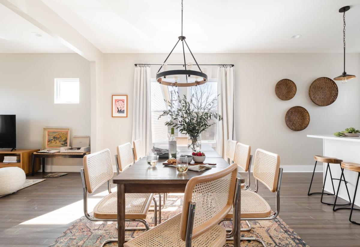 Shelton by AvantStay Stylish Spacious Nashville Flat w Modern Design - Housity