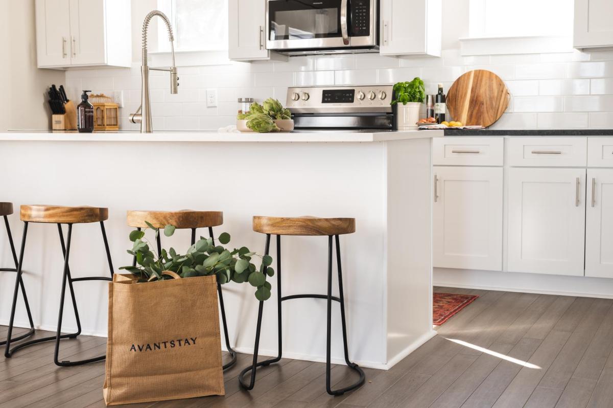Shelton by AvantStay Stylish Spacious Nashville Flat w Modern Design - Housity