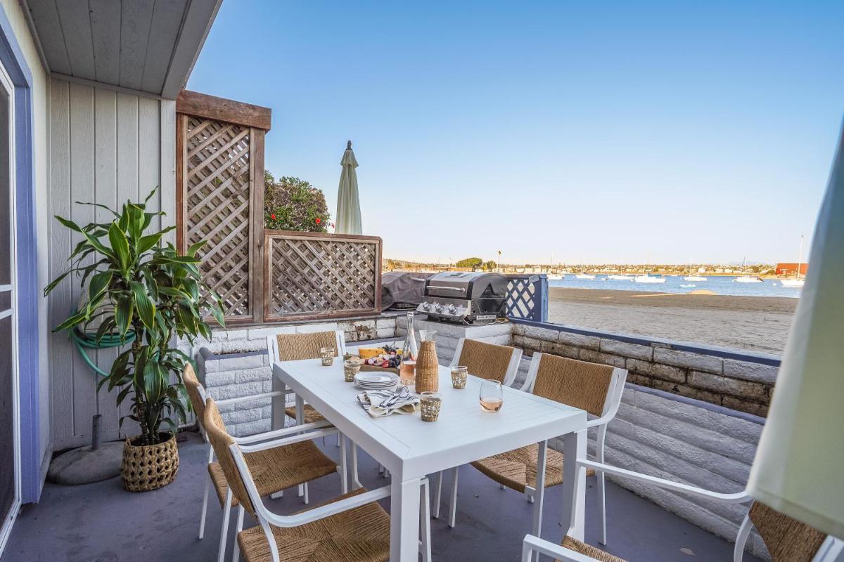 Bay View IV by AvantStay Stylish Mission Beach Home on the Sand - Housity