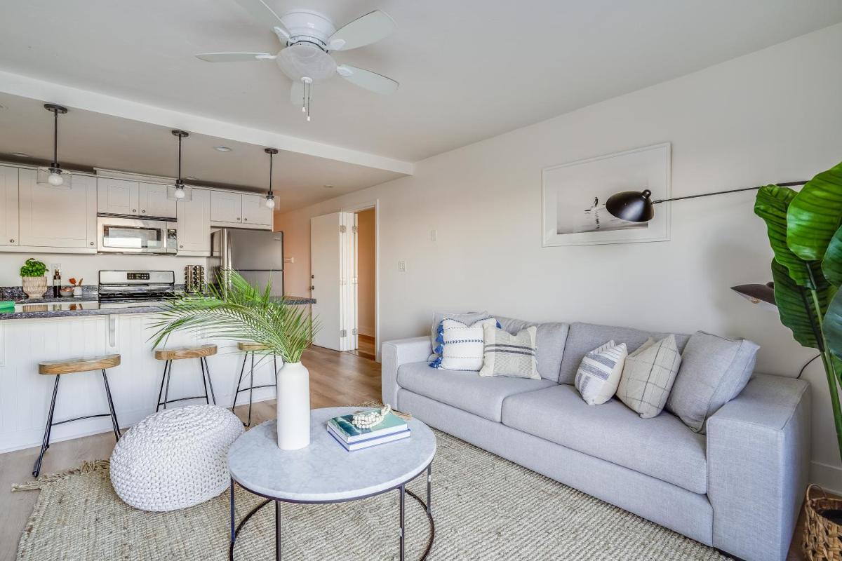 Bay View IV by AvantStay Stylish Mission Beach Home on the Sand - Housity