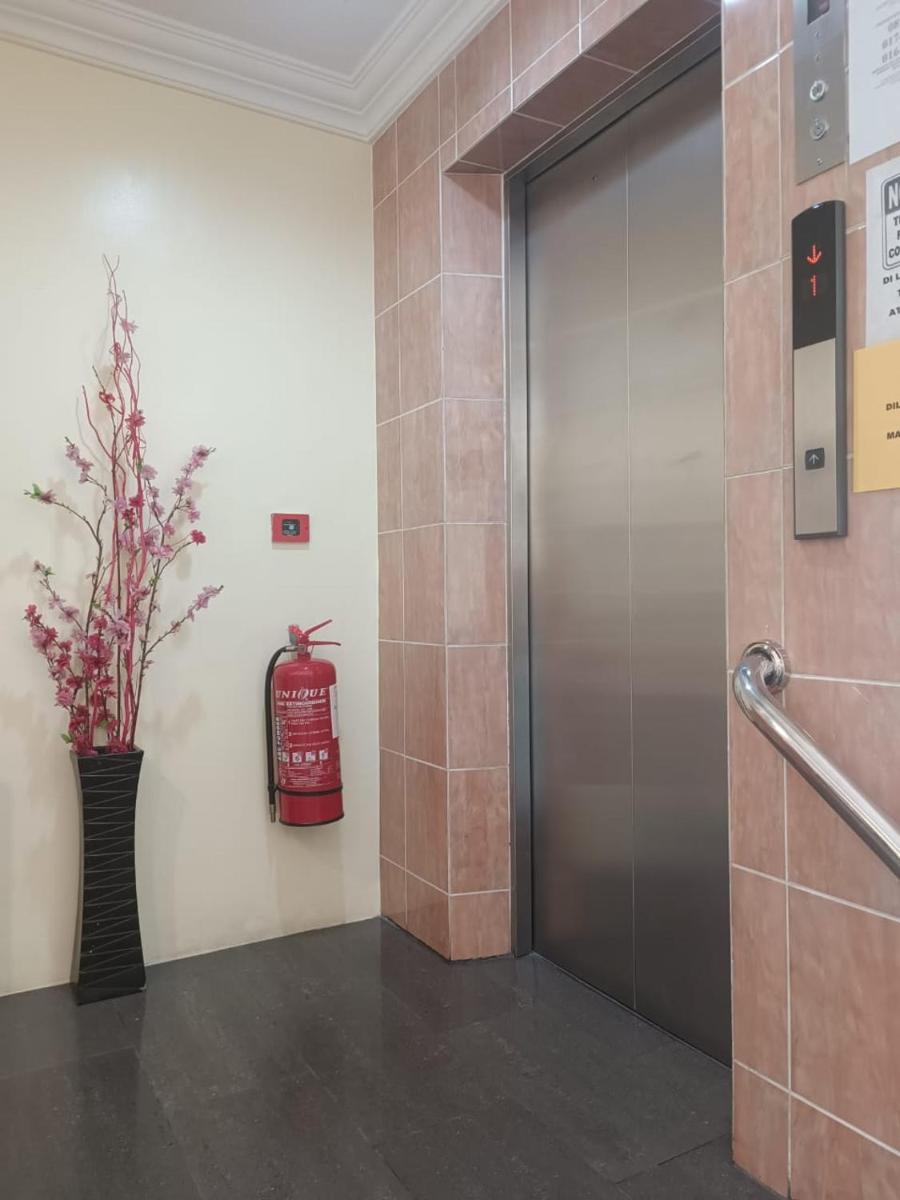 HOTEL AMBASSADOR 2 - Housity