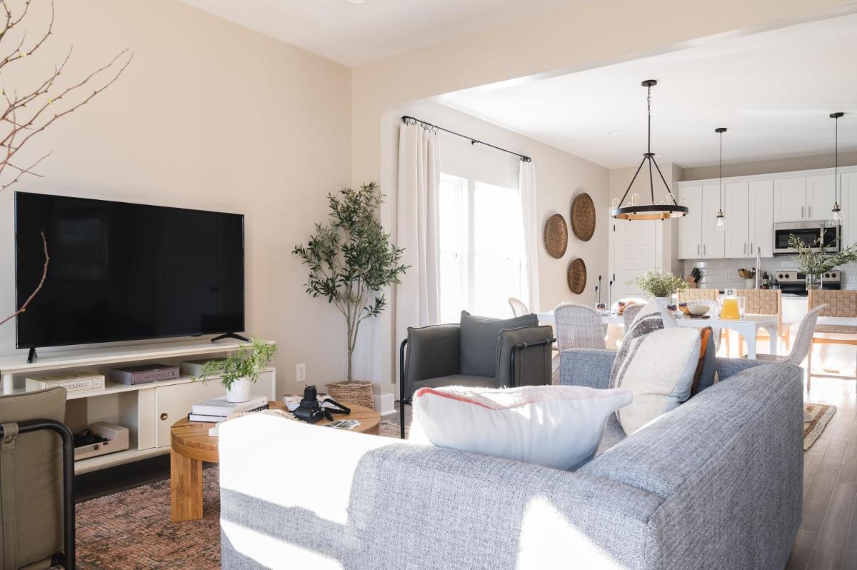 Brooks by AvantStay Curated Spacious Nashville Condo - Housity
