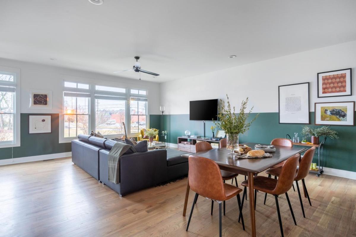 Emmylou by AvantStay Magnificent 4BR Condo in Heart of Nashville - Housity
