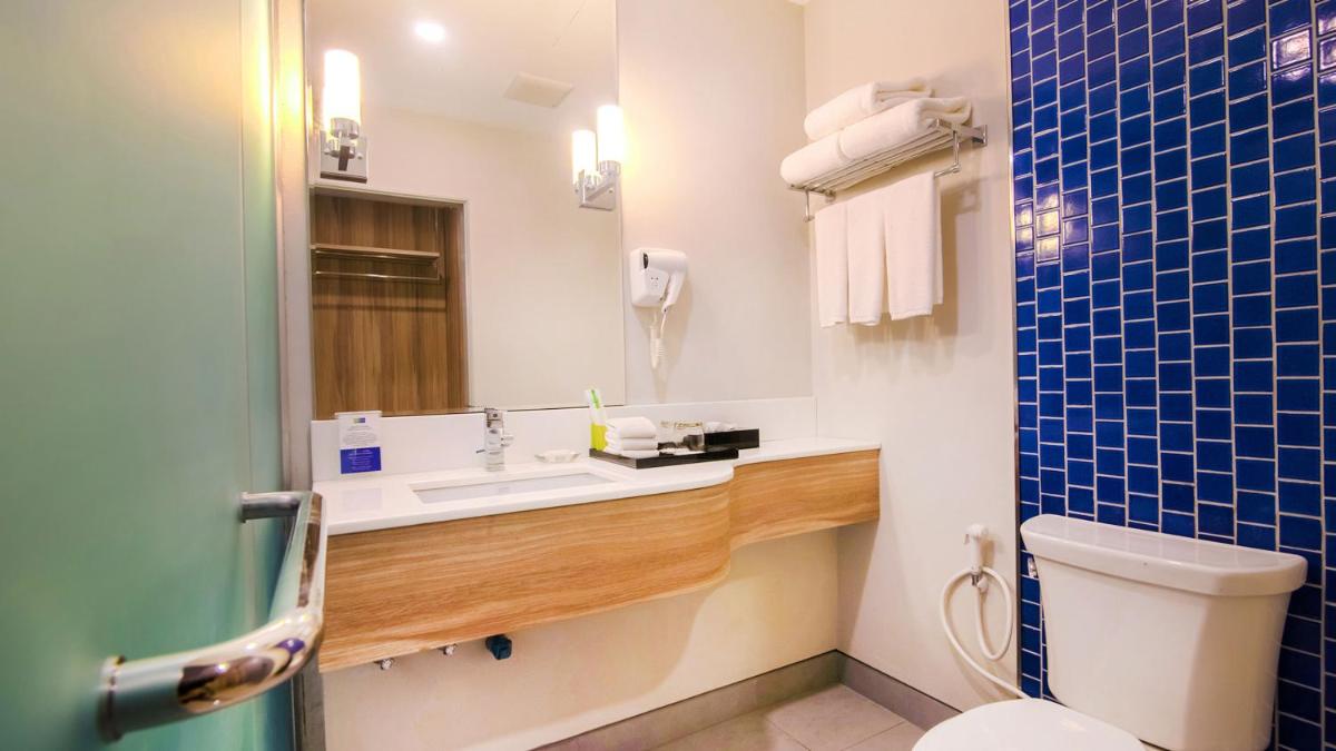Holiday Style Ao Nang Beach Resort, Krabi - Housity