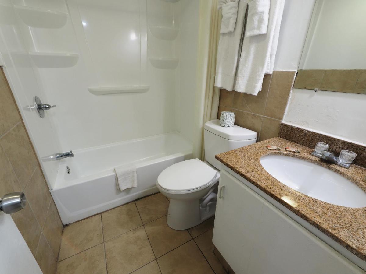 White Marlin Inn - Virginia Beach - Housity