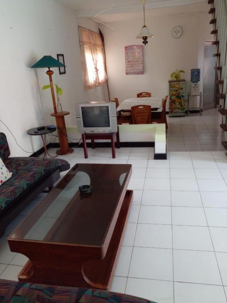 Villa Beach Turtle Anyer - Housity