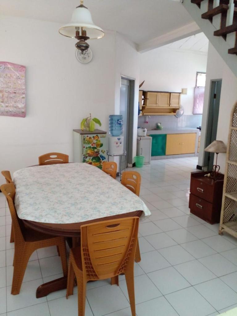 Villa Beach Turtle Anyer - Housity