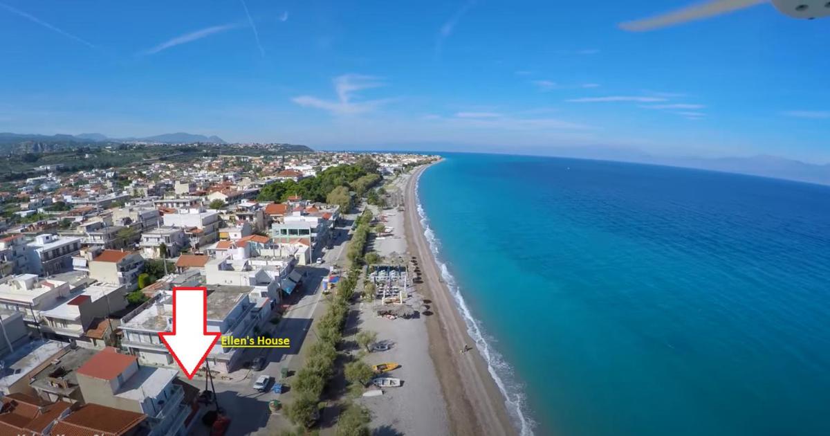 ΚΙΑΤΟ-Πευκιας Μονοκατοικία γωνιακη με αυλη δίπλα στην θάλασσα - Housity