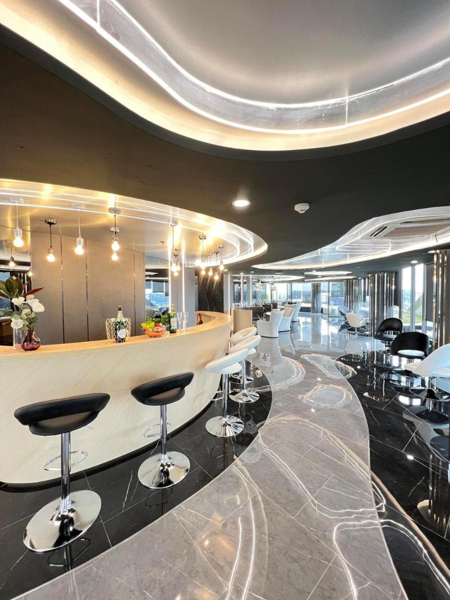 Suitetrails - Oakwood Suites Tiwanon Bangkok