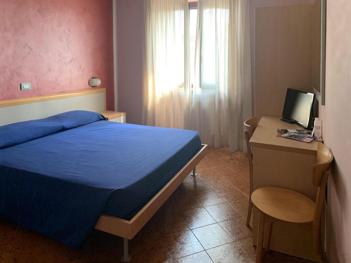 Aquila Nera Di Tony - Housity