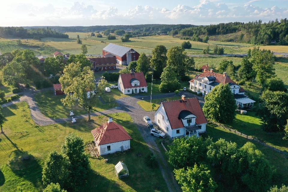 Östra Flygeln Grinda Säteri - Housity