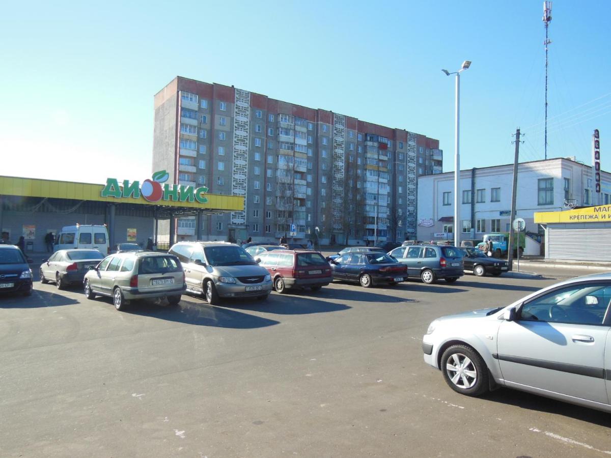 Apartment on Marinenko - Housity