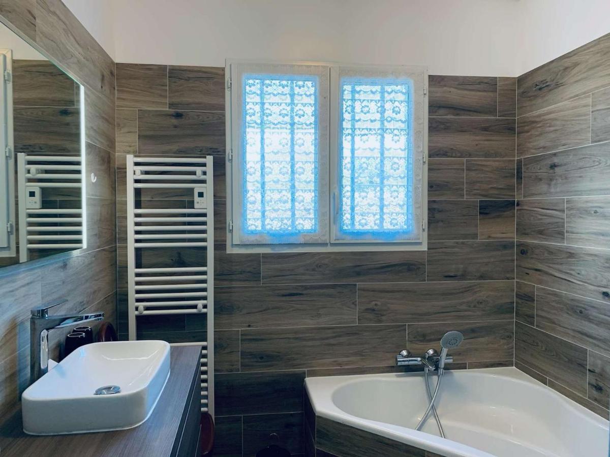 Maison rustique à Trégastel, proche plage, animaux admis - FR-1-542-15 - Housity