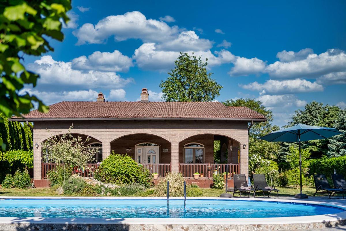 Pool house - Housity