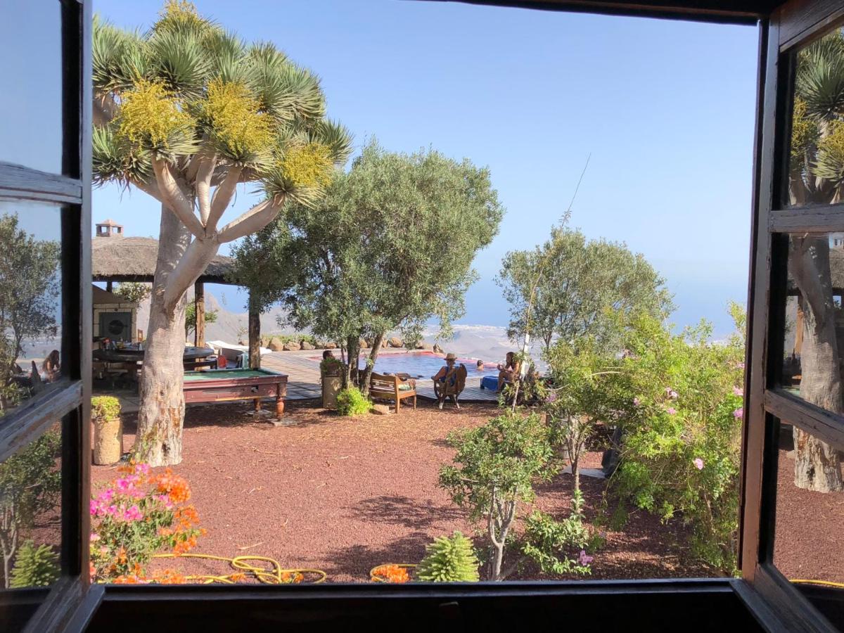 Historic Canarian House, Private Heated Infinity Pool, BBQ, WIFI + Panoramic Ocean Views - Housity