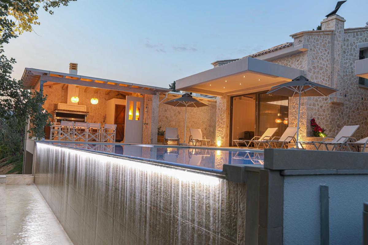 My Mediterranean Luxury Villa with Swimming Pool - Housity